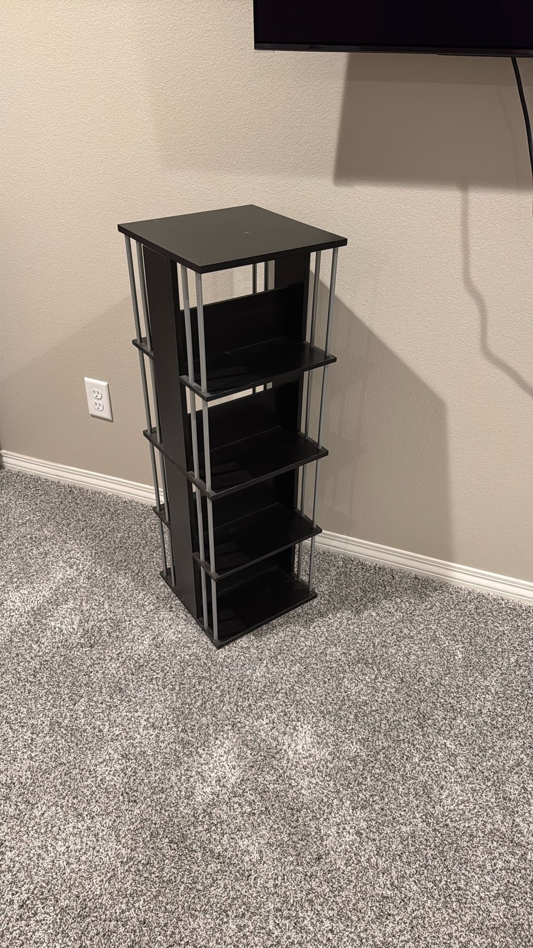 2 Blu-Ray, CDs, DVDs, Towers