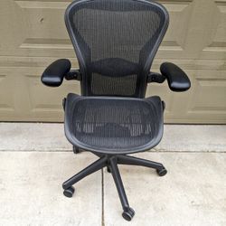 Herman-Miller-Aeron-Office-Chair-Size-B