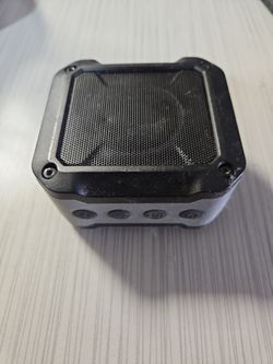 Magnetic Blutooth Speaker 