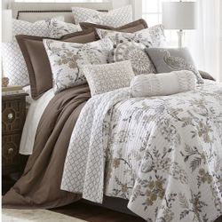 Levtex Home - Ophelia Quilt Set - Full/Queen Quilt And Two Standard Shams - Floral - Taupe Grey Cream Blush - Quilt (90x94in.) And Shams (20x26in.) - 