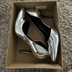 Closed Toe Heels 👠 