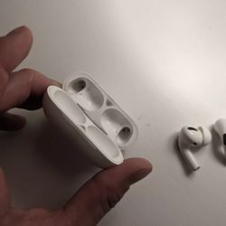AirPods Pro used