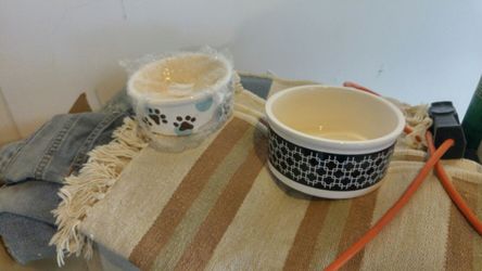 New dog and or cat bowls