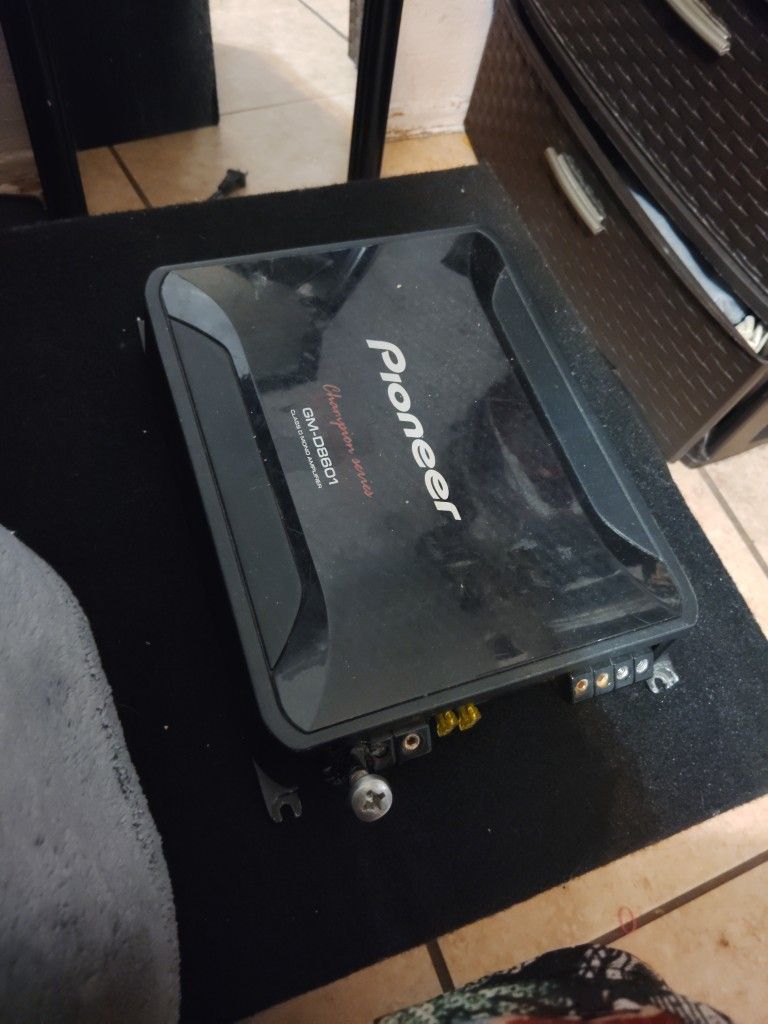 Pioneer Amp