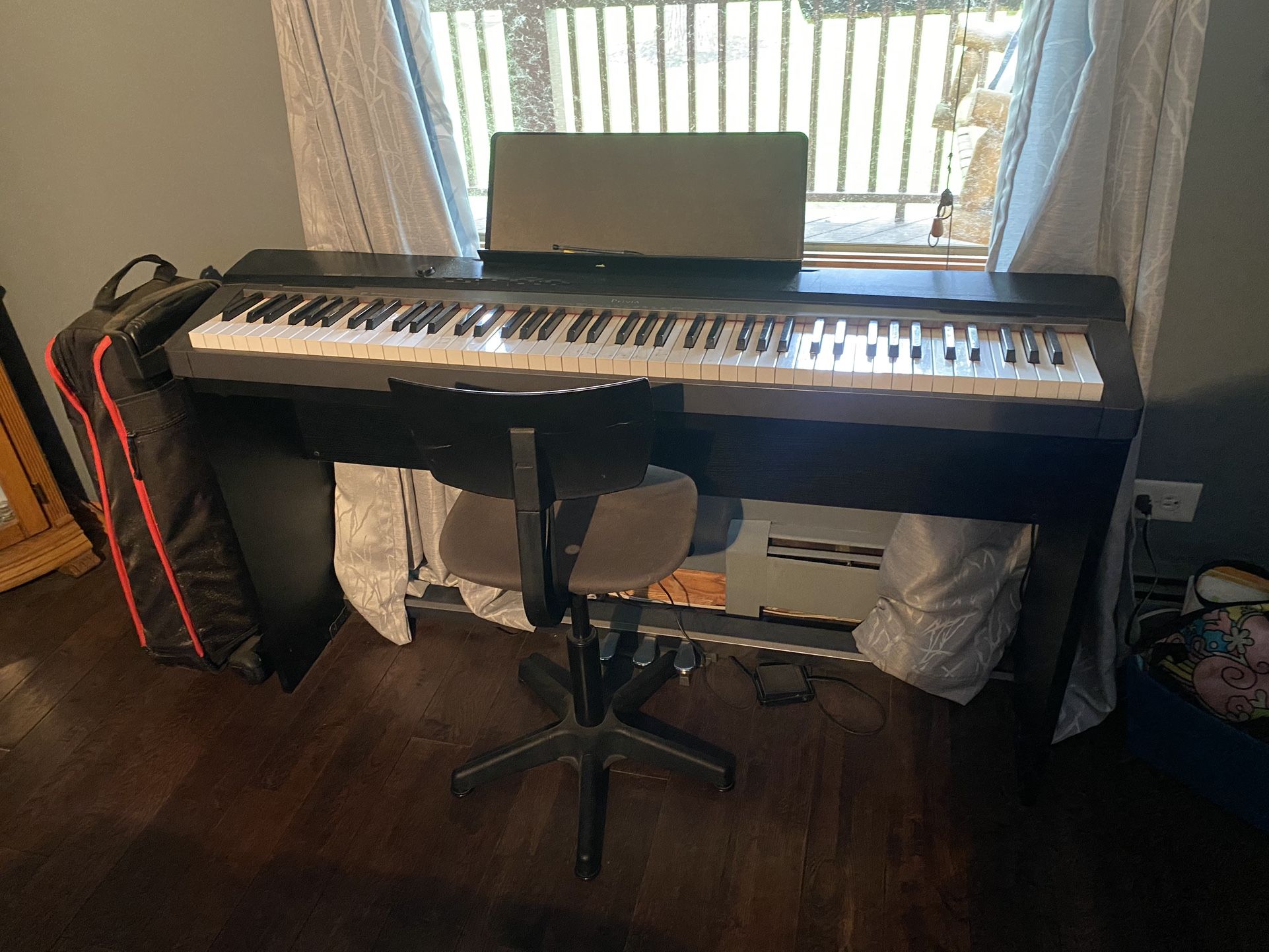Piano With Foot Peddles