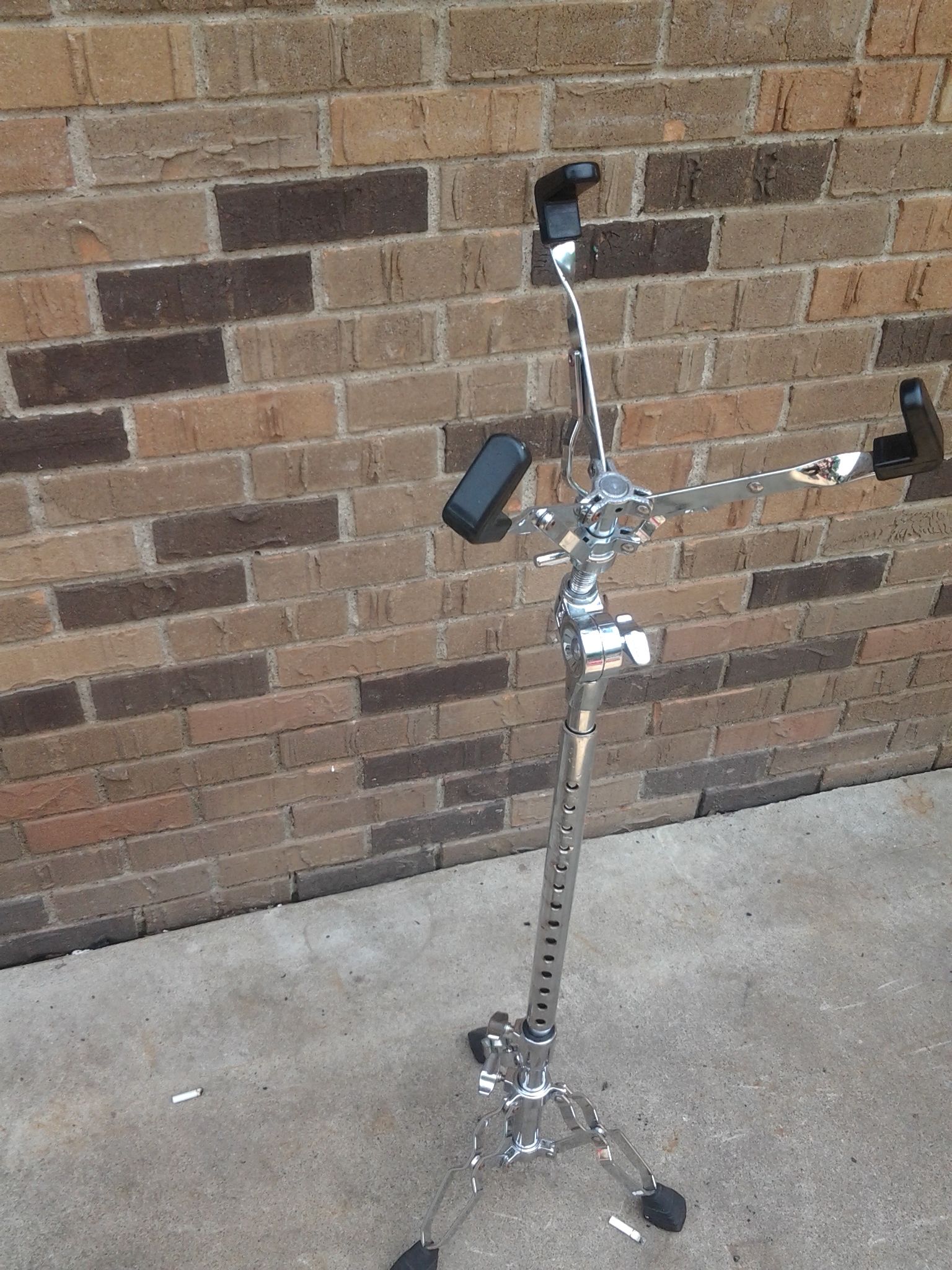 Pearl snare drum stand with extension