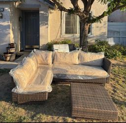 5-in deep seating cushions Costco quality patio furniture Sunbrella quality deep seating cushions display model used as a display brand new 🆕☑️✅