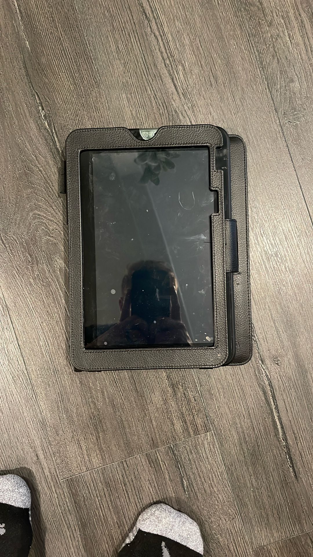 Toshiba Tablet As Is 25.00 No Charger But Takes Standard Dc Charger