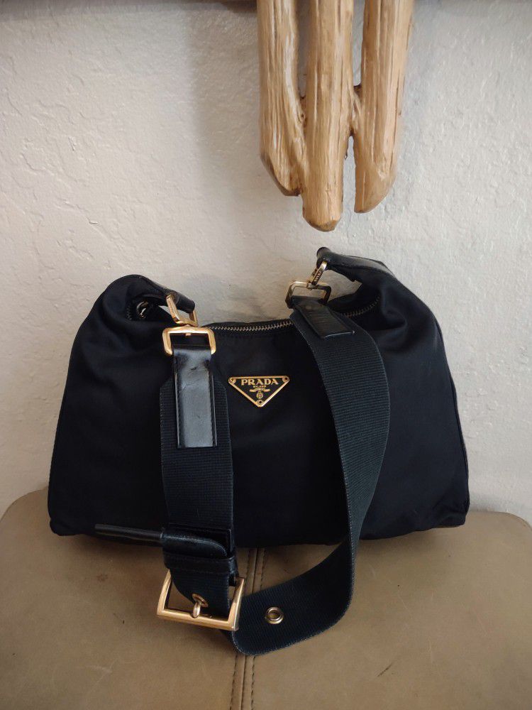 PRADA Black Saffiano Leather & Nylon Buckled Zip Top Hobo Shoulder Bag Designer Handbag 