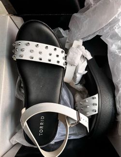 torrid women shoe size 8.5 