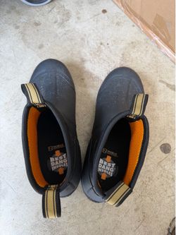 Muds boots