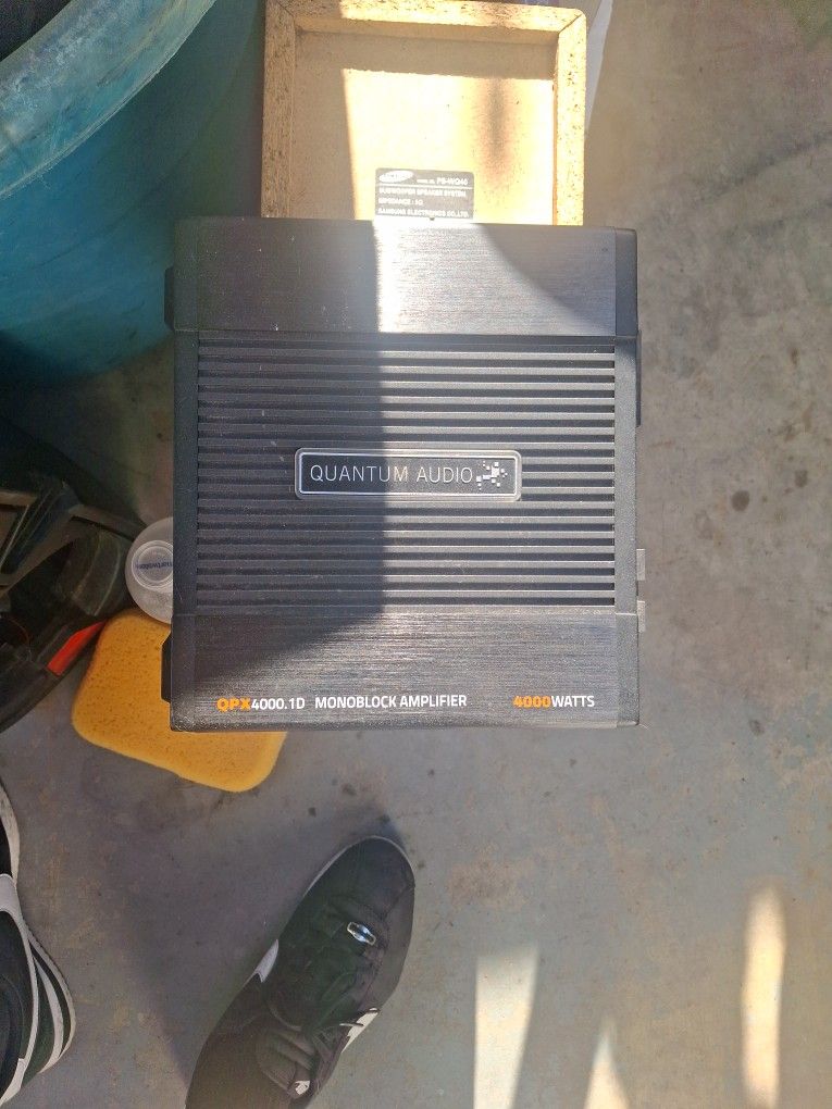 4000 Watt QUANTUM AMPLIFIER