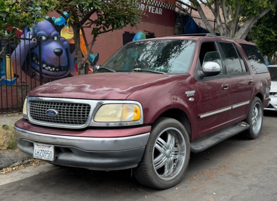 Ford Expedition For Parts