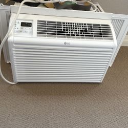 LG 6,000 BTU Window Air Conditioner, 115V, Cools 250 Sq.Ft.