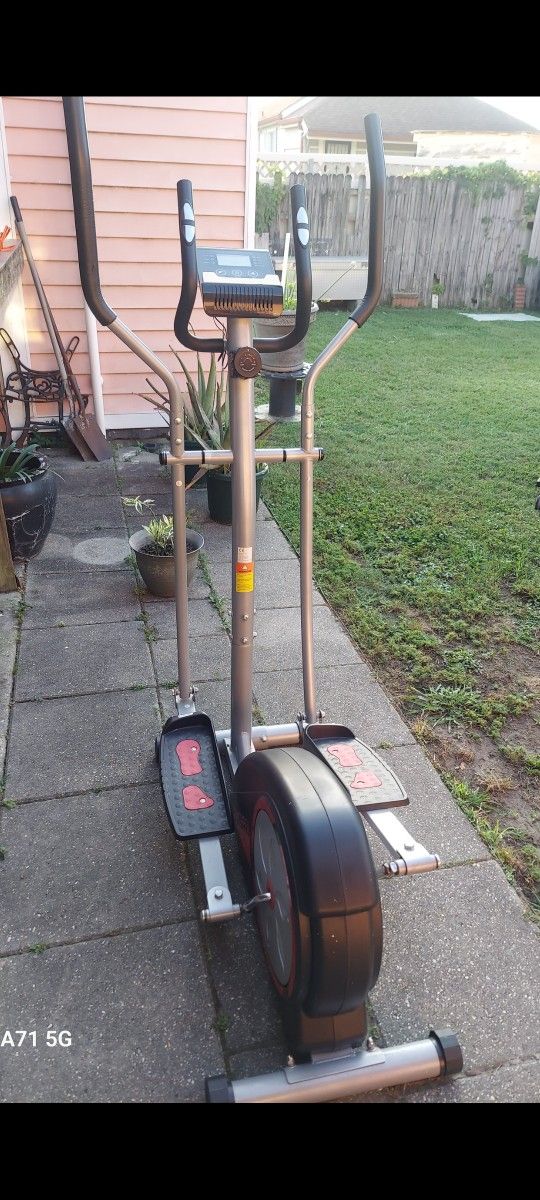 Elliptical Exercise Machine