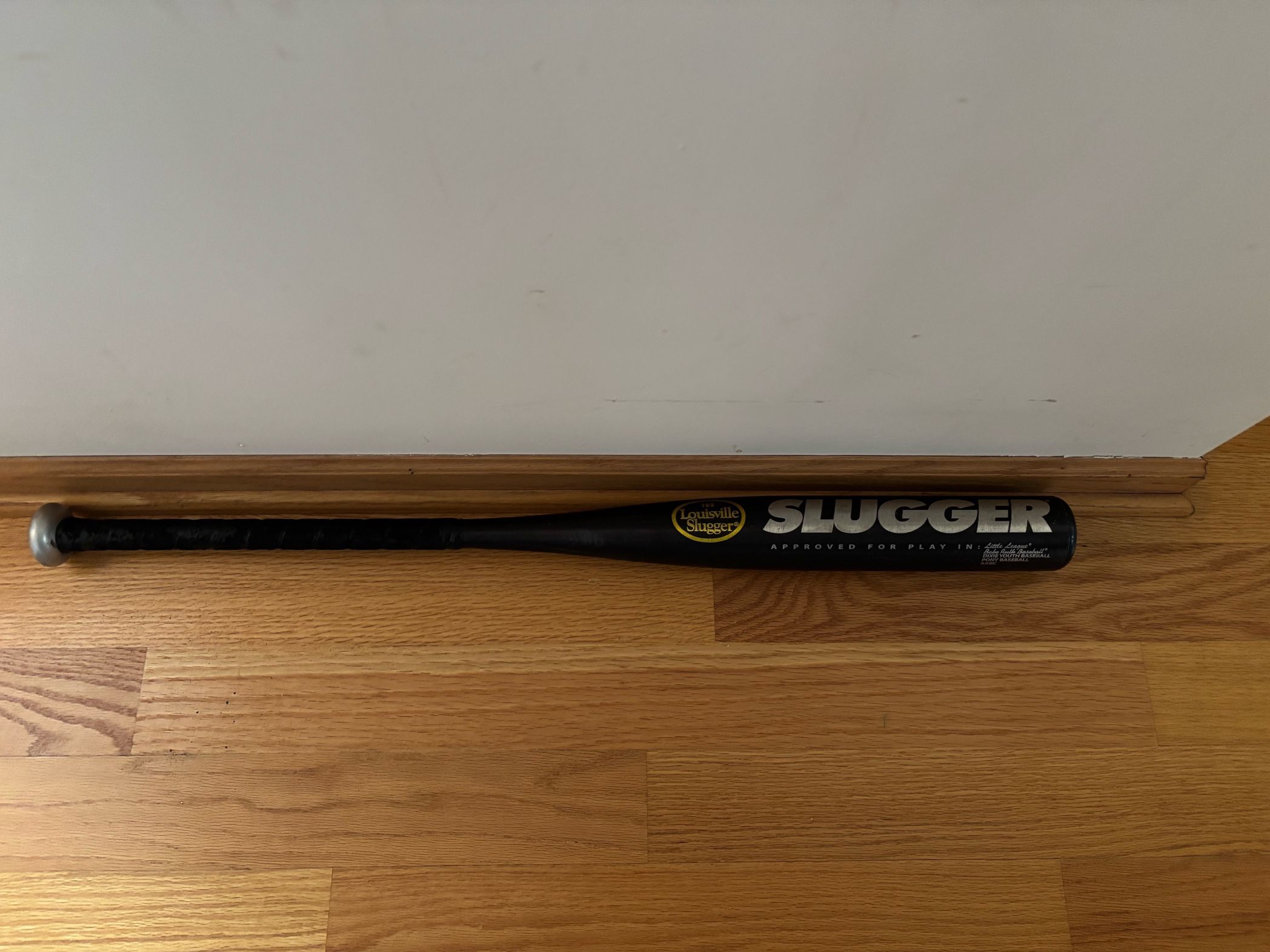 LOUISVILLE SLUGGER YB8