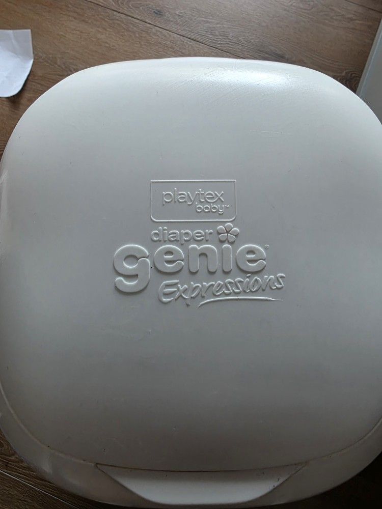 Diaper Genie With Refills