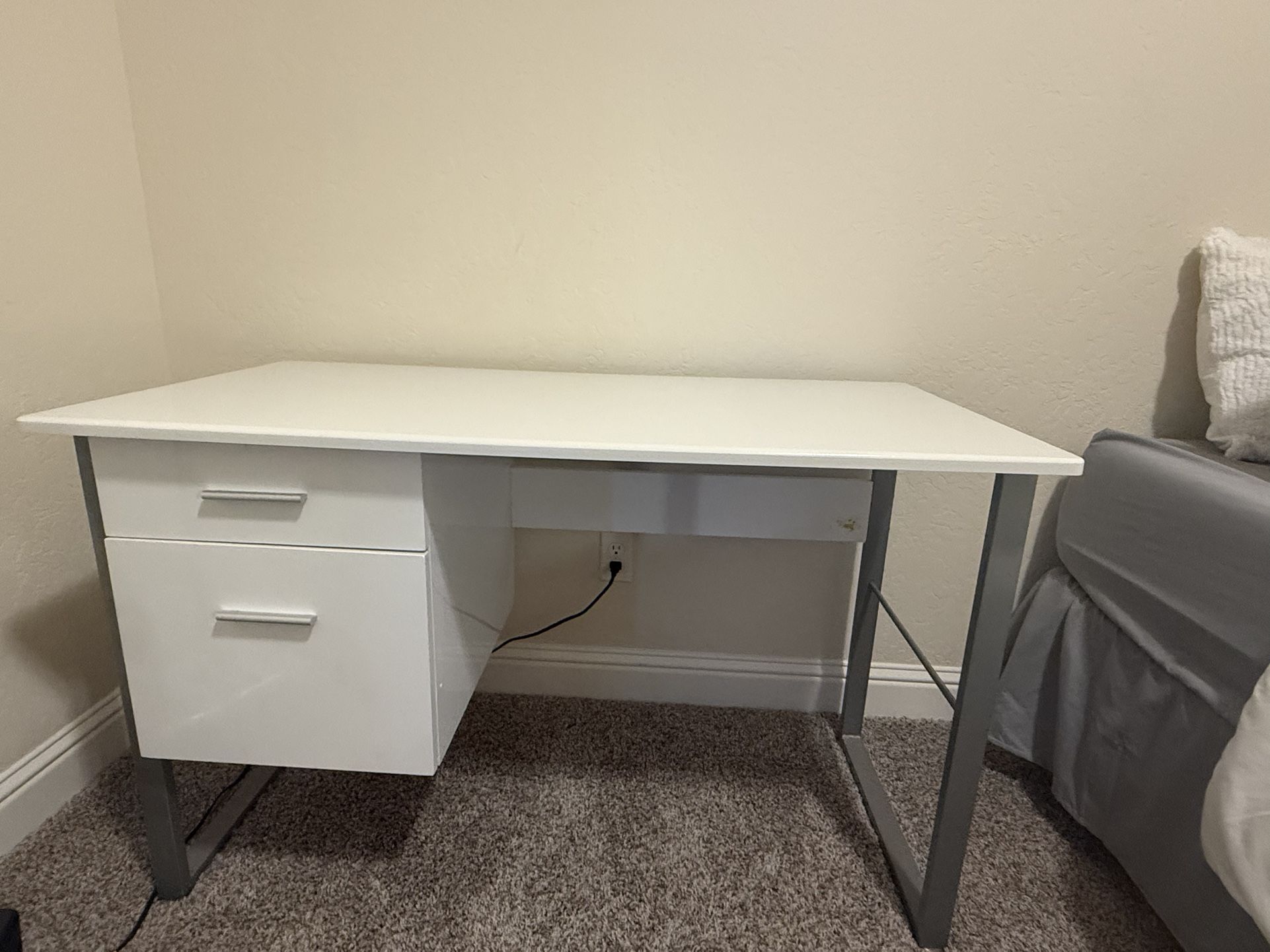 White Desk