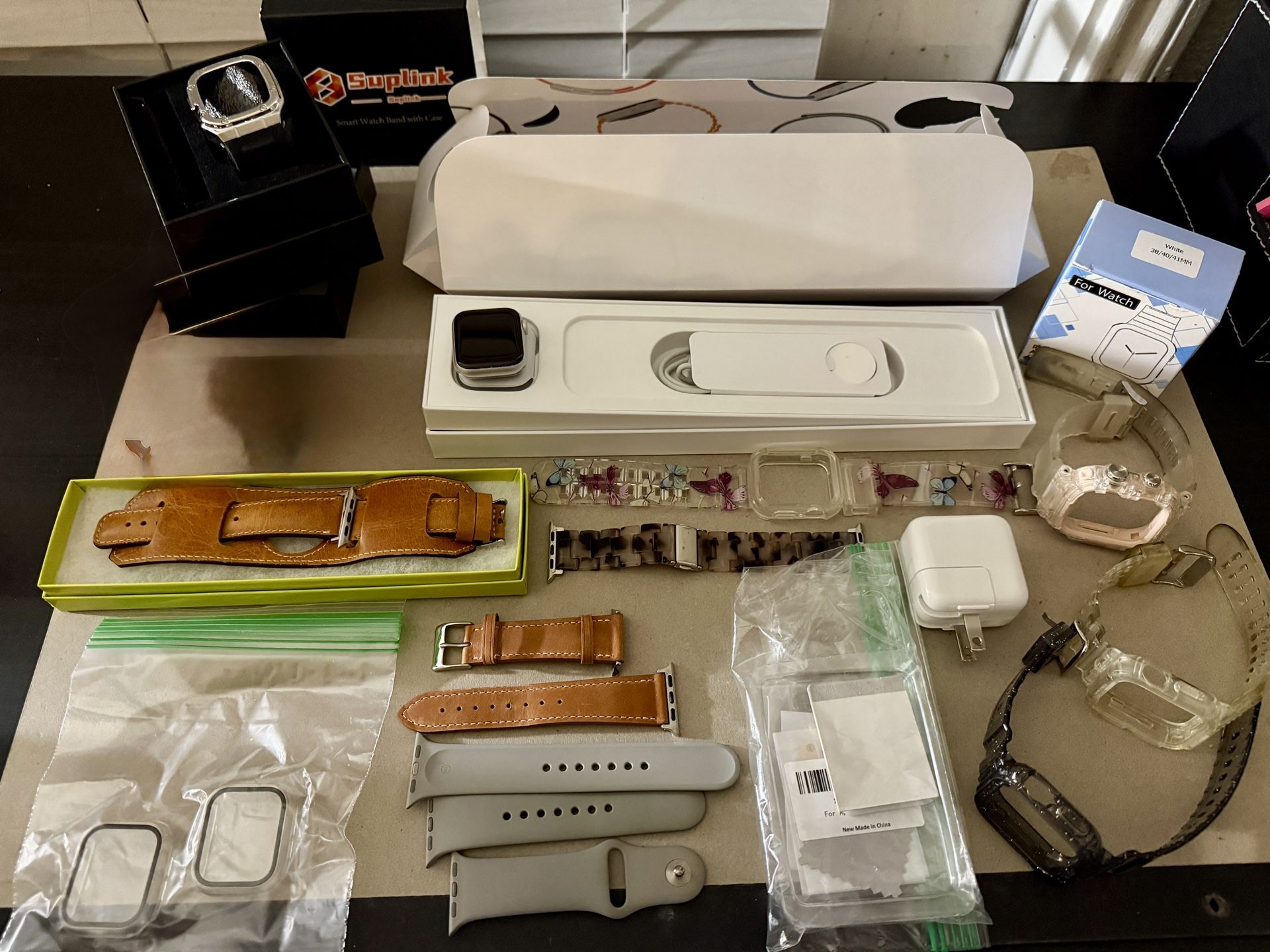 Apple Iwatch Series 6 And Series 5 Watch With Extras
