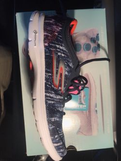 ** Brand New** Sketchers Performance shoes