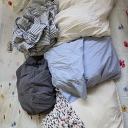 Free: Bedding / Household Goods