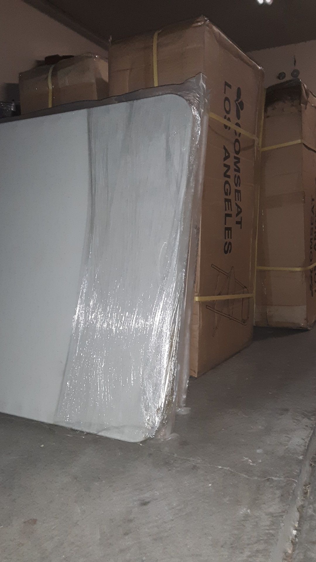 Rent table and chairs