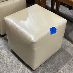 19 X 19 Ottoman