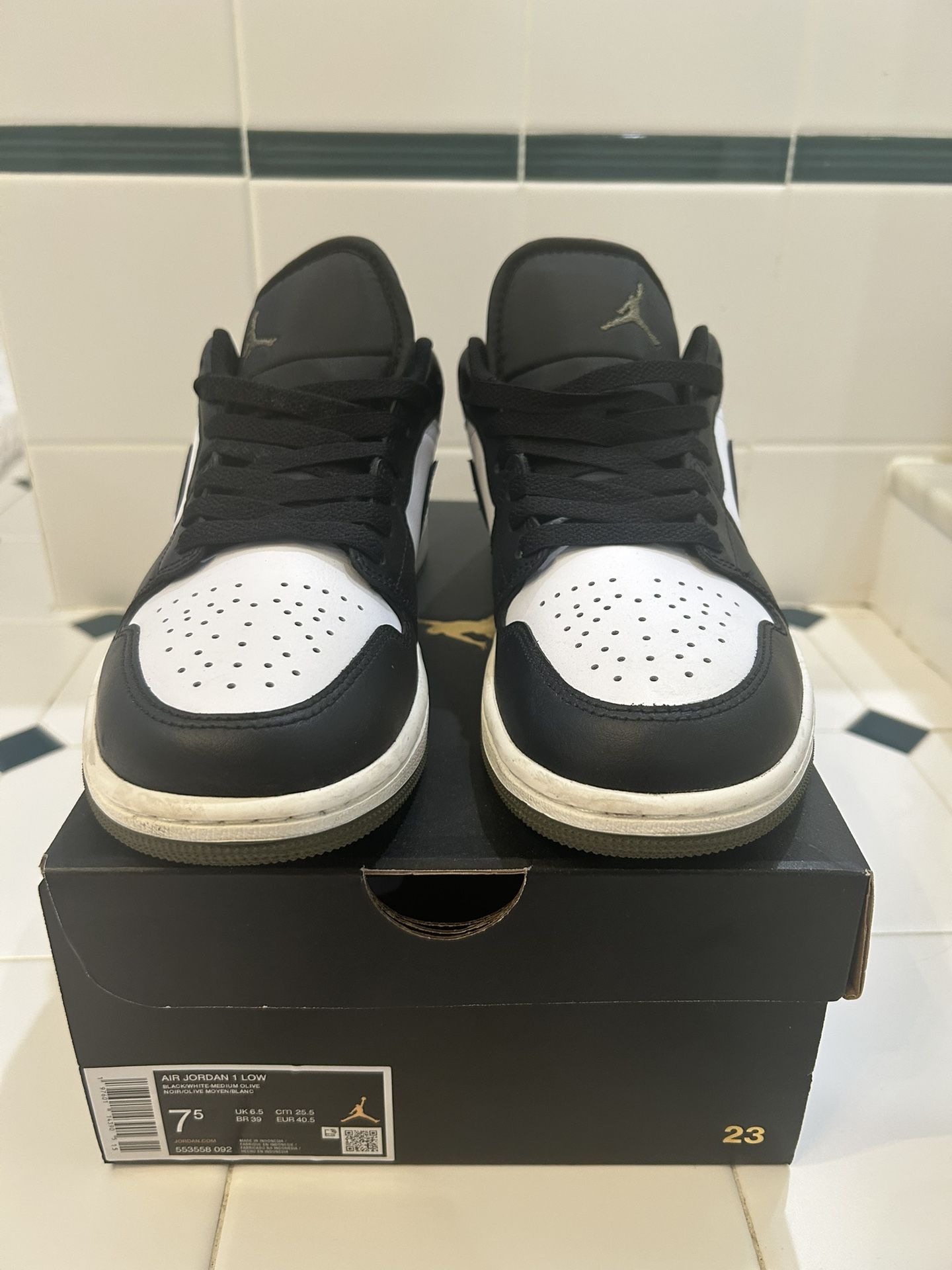 Jordan 1 Low Black Toe Medium Olive