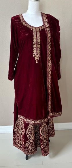 Women's Indian Velvet  Lehnga 