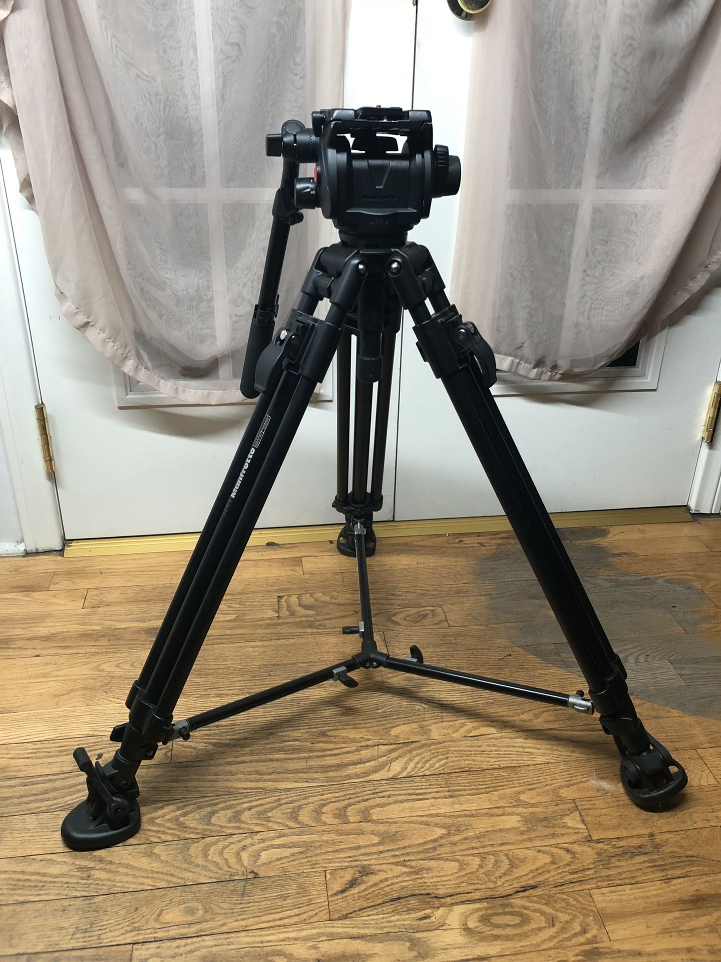 Manfrotto 351MVB2 Tripod with 503 HDV head for Sale in