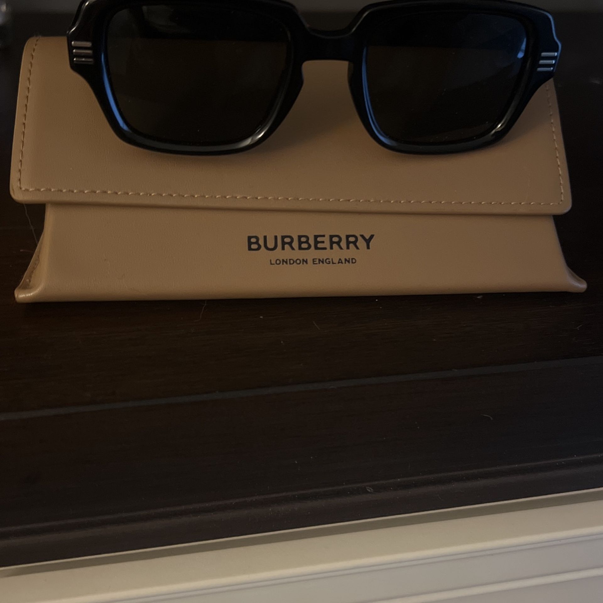 Burberry Shades