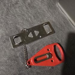 portable travel door lock designed to provide extra security and privacy in hotels, 