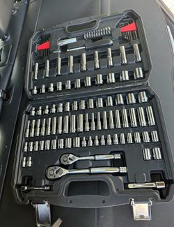 Socket wrench set