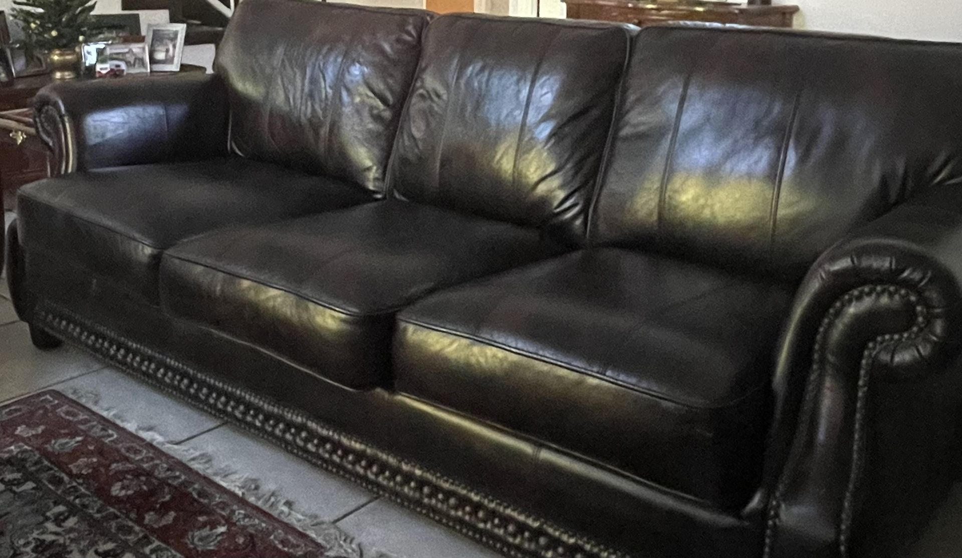 Leather Couch And Loveseat 
