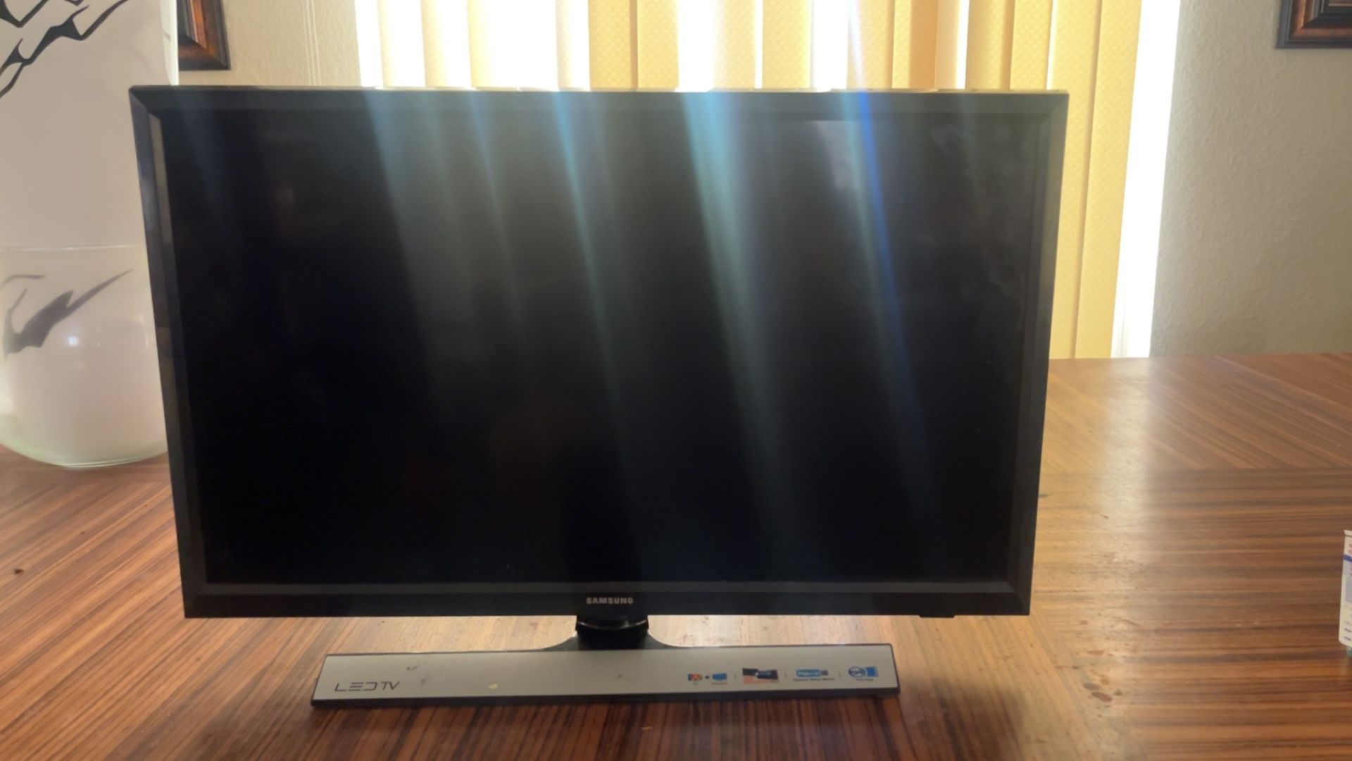 Samsung 22 Inc TV