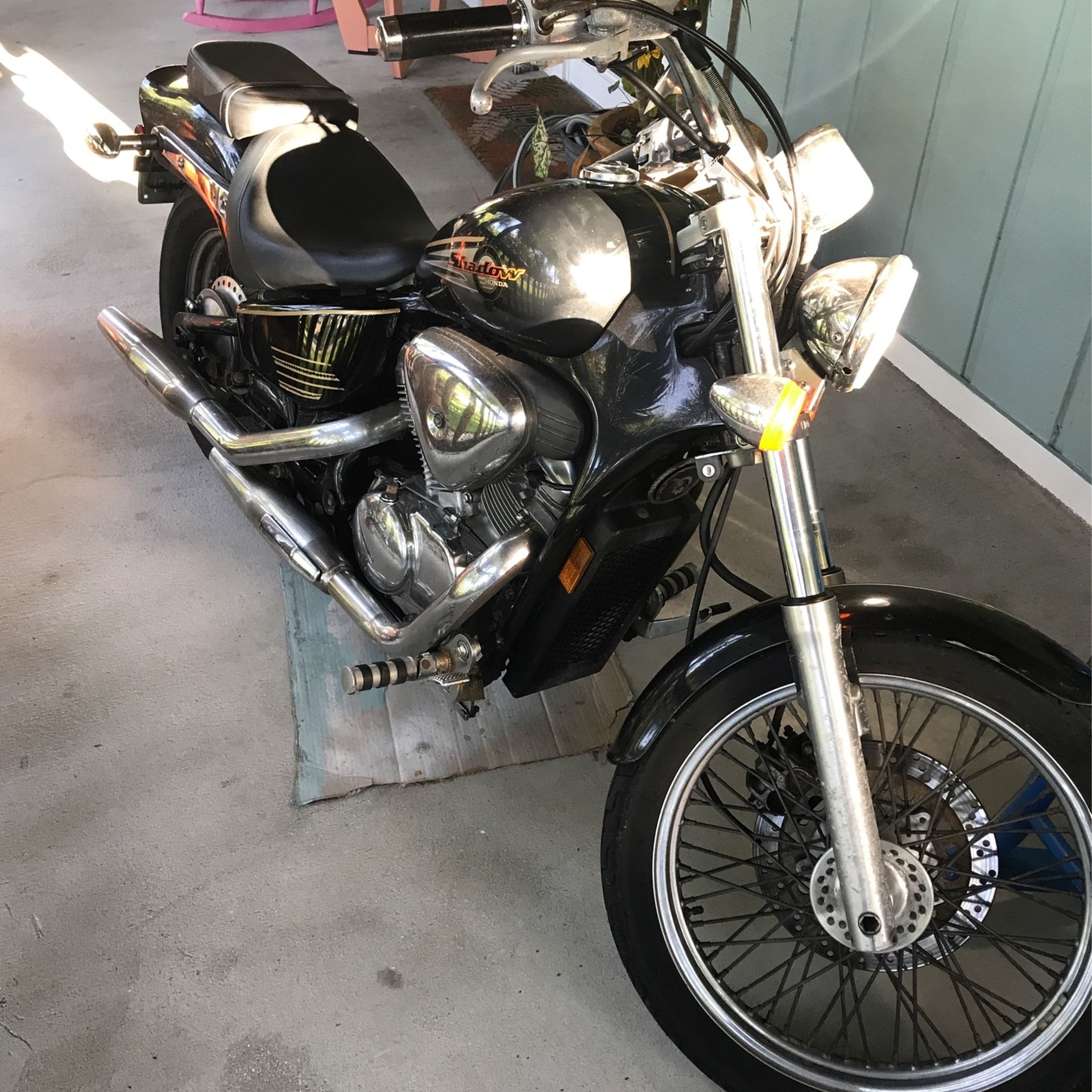 Motorcycle Honda Shadow 583/600 VLX Cruiser