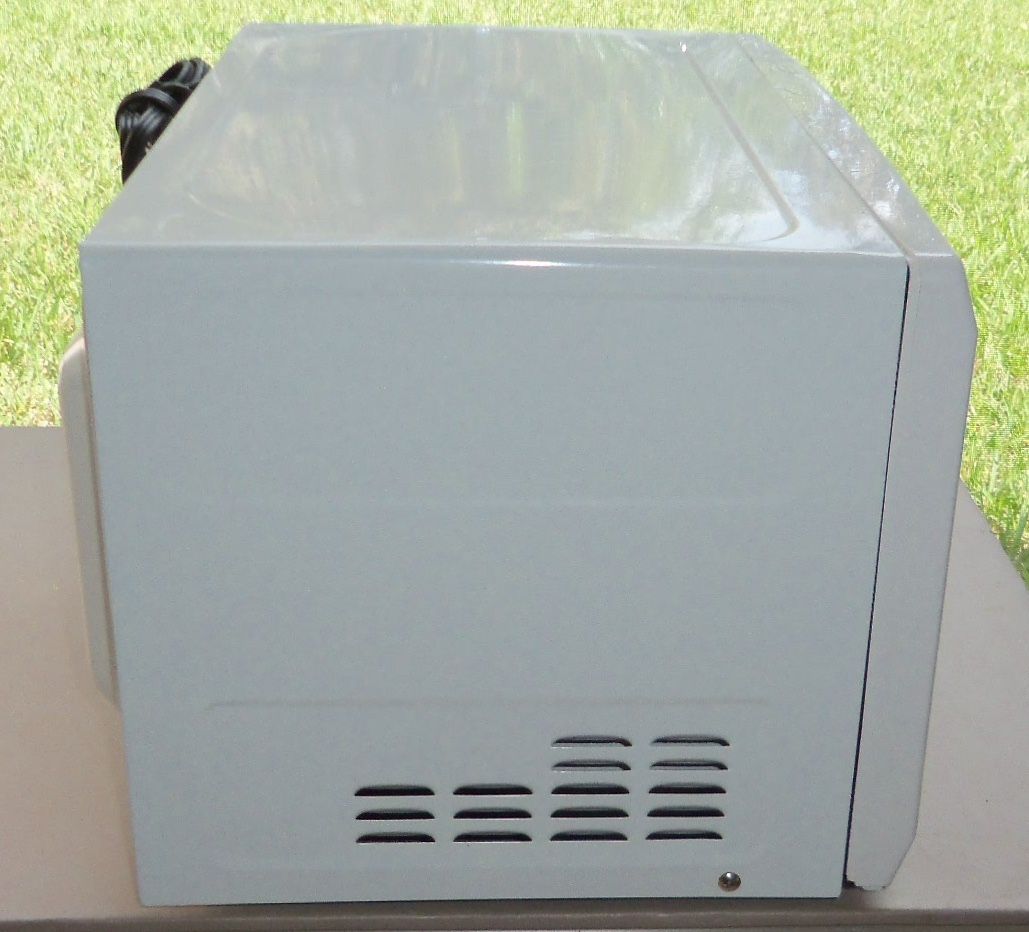GE® .7 Cu. Ft. Capacity Countertop Microwave Oven - JES735WJ - GE Appliances