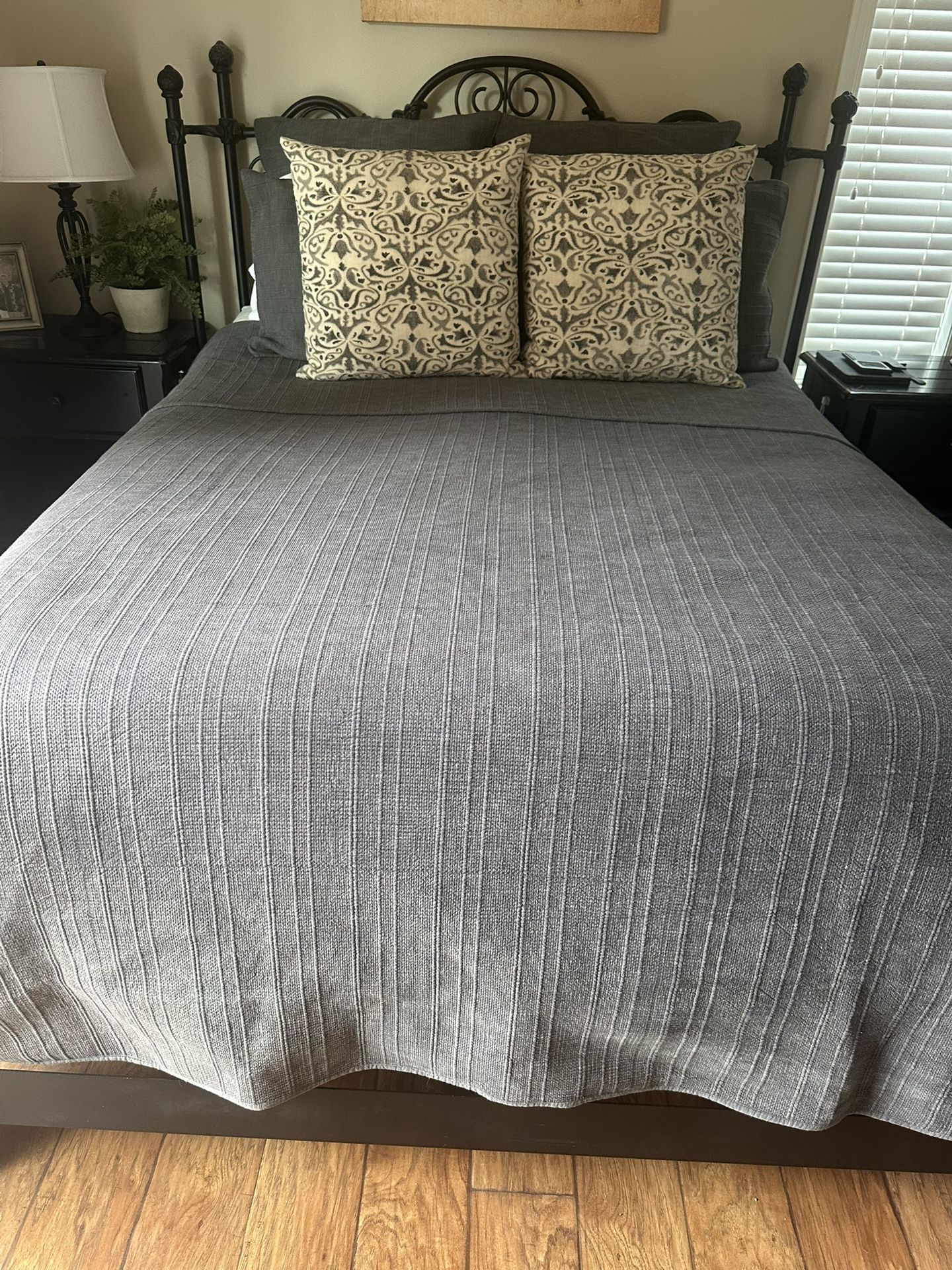 Rod Iron Queen Size Bed