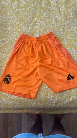 New Real Madrid Orange Shorts (youth S)