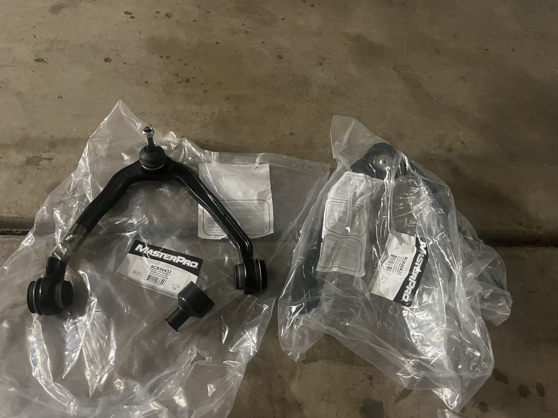 06 Chevrolet Silverado 1500 2WD 2-Master Pro Upper Control Arms