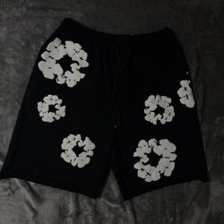 Black Denim Tears Shorts SIZE M