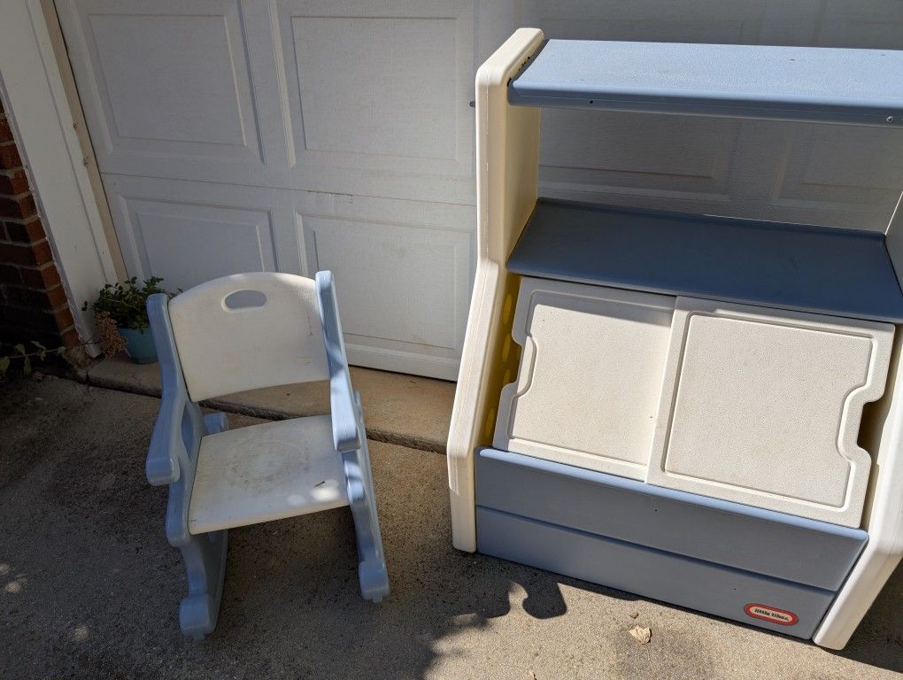 Little Tikes Toy box And Chair