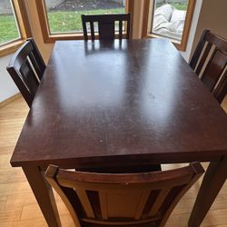 Dining Room Table And Chair 