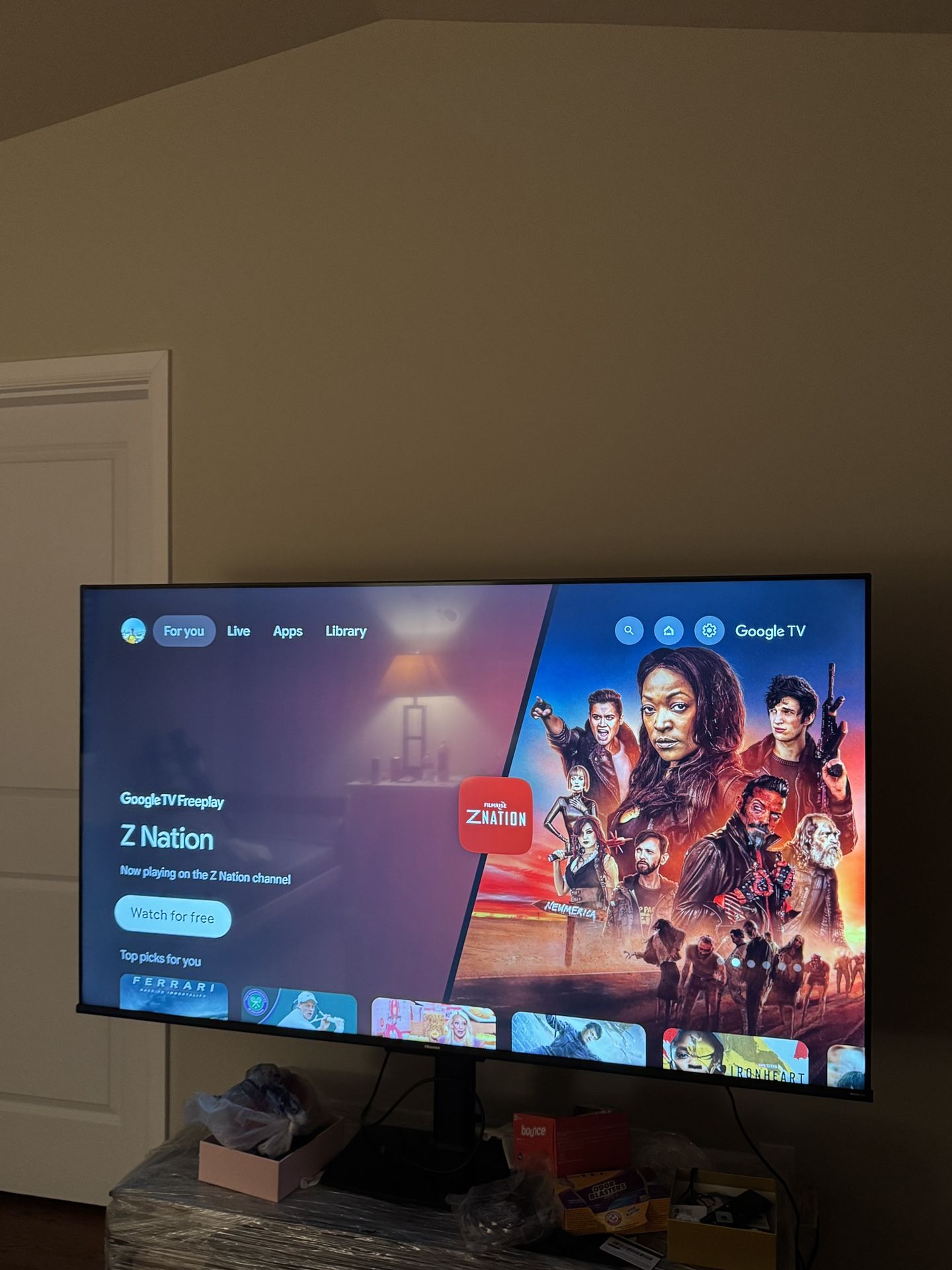 Hisense - 65" Class QD7 Series QLED 4K UHD Smart Google TV (2024