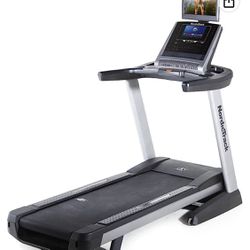 NordicTrack Commercial 2950 Folding Treadmill 
