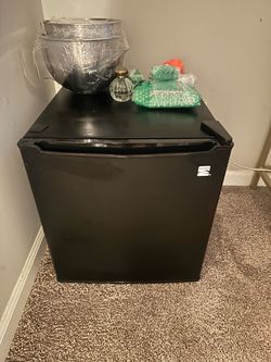 Kenmore Black Mini Fridge