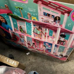 Brand New Doll House 