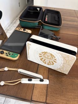 Nintendo Switch OLED Zelda Tears of the Kingdom Edition