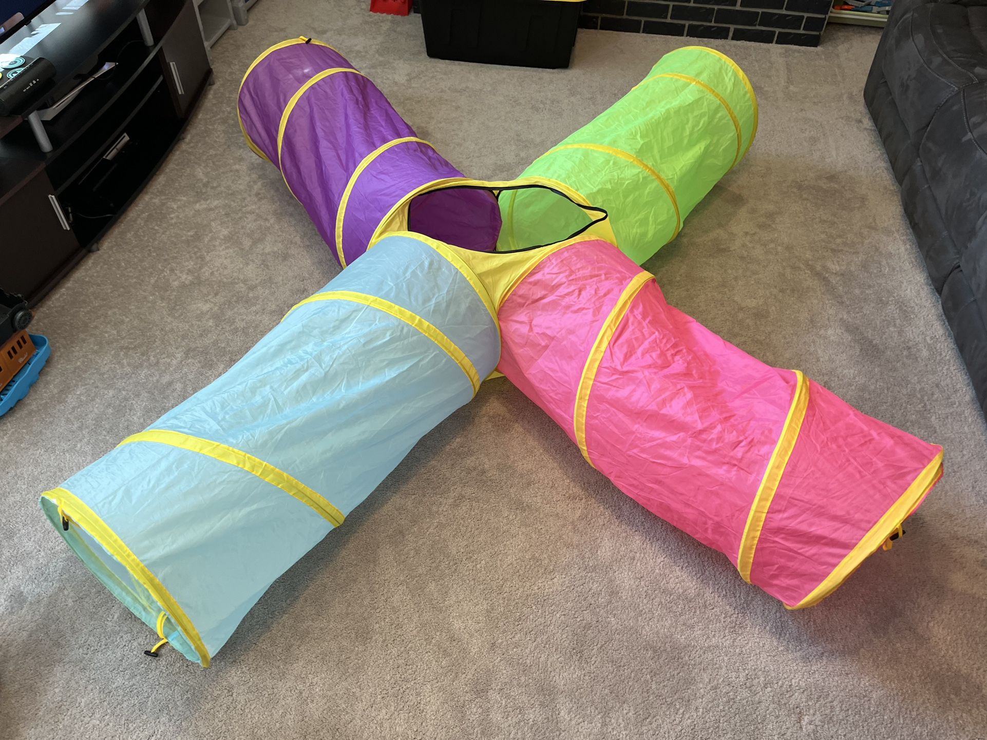 Kids 4 Way Tunnel Toy
