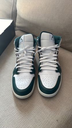 Air Jordan 1 MID SE